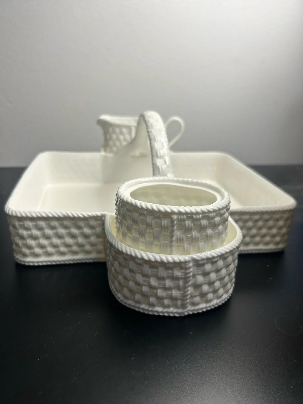 Tiffany & Co. Cream Woven-Style Ceramic Server Set with Handle